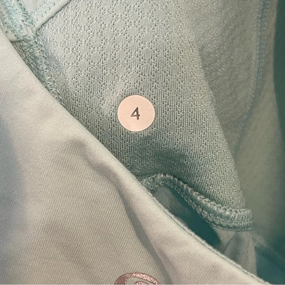 Lululemon Run Chase Me Tank Aquamarina - Size 4 - Picture 6 of 7